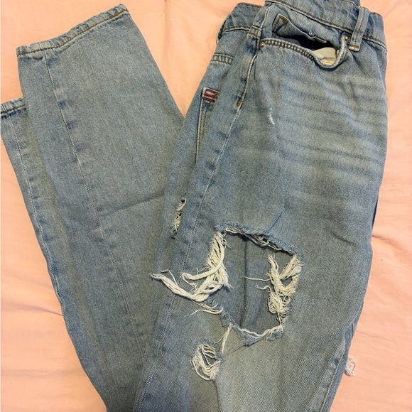 BDG Ripped Light Blue Boyfriend Jeans - Picture 3 of 3